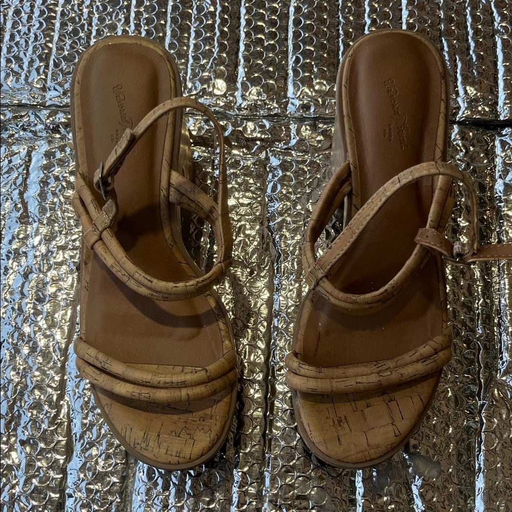 Universal Thread Tan Strappy Sandals